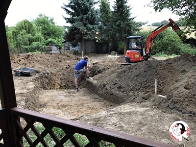 Výkopové práce  | Kúpacie jazierko, Dolné Trhovište.